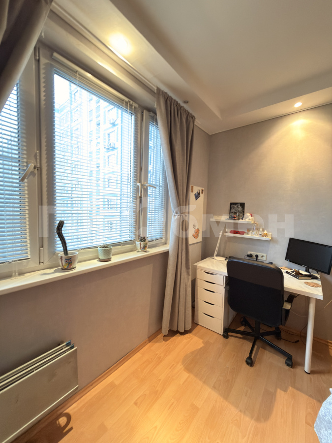 Продажа 3-комнатной квартиры, Москва, Россия,    улица Чичерина