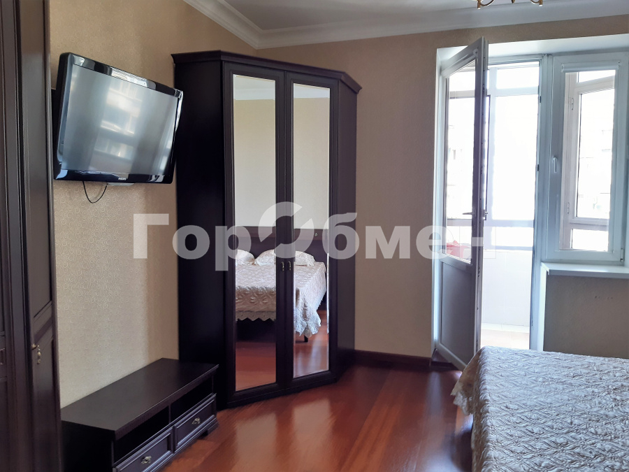 Аренда 3-комнатной квартиры, Москва, Россия,   улица Раменки