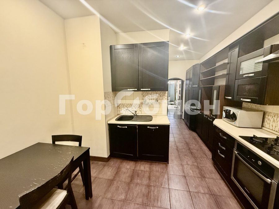 Продажа 2-комнатной квартиры, Москва, Россия,    Кутузовский проспект