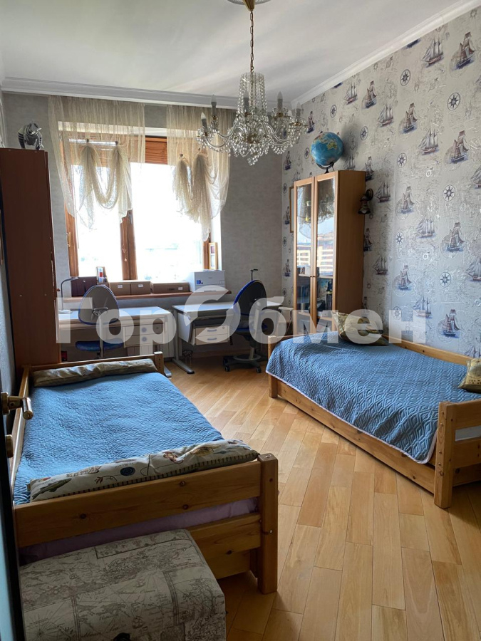 Аренда 3-комнатной квартиры, Москва, Россия,   улица Пырьева