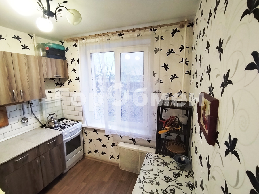 Продажа 3-комнатной квартиры, Москва, Россия,    улица Миклухо-Маклая