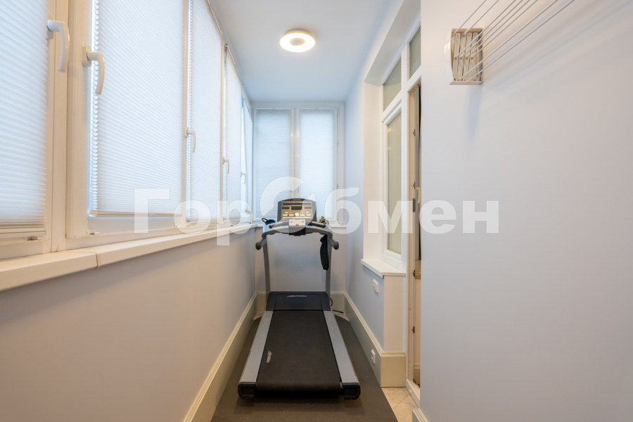 Продажа 3-комнатной квартиры, Москва, Россия,    Староволынская улица