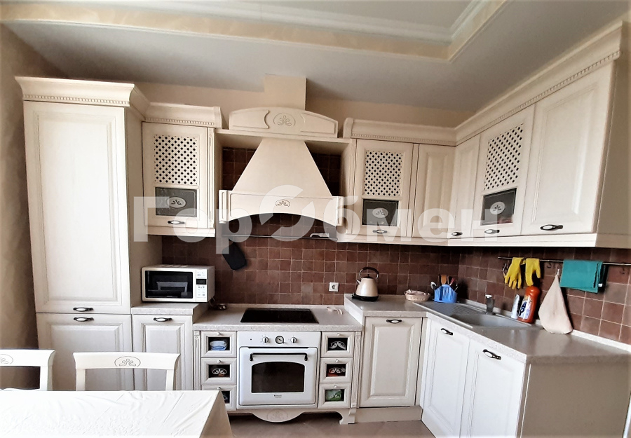 Аренда 3-комнатной квартиры, Москва, Россия,   улица Раменки