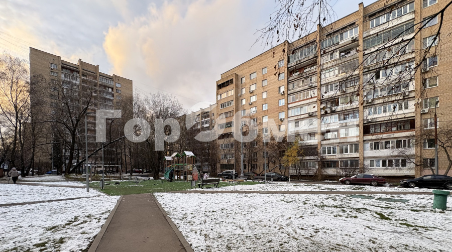 Продажа 2-комнатной квартиры, Москва, Россия,   Лебедянская улица