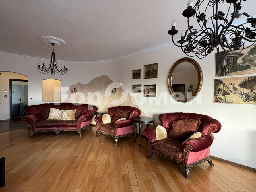 Продажа 3-комнатной квартиры, Москва, Россия,   улица Пырьева