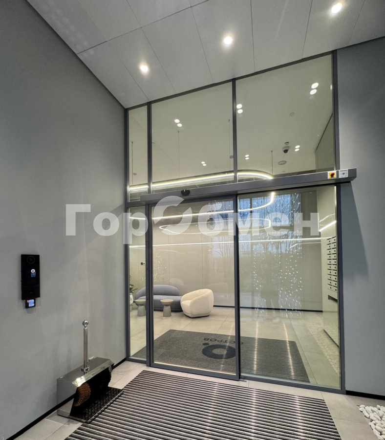 Продажа 2-комнатной квартиры, Москва, Россия,   улица Нижние Мнёвники