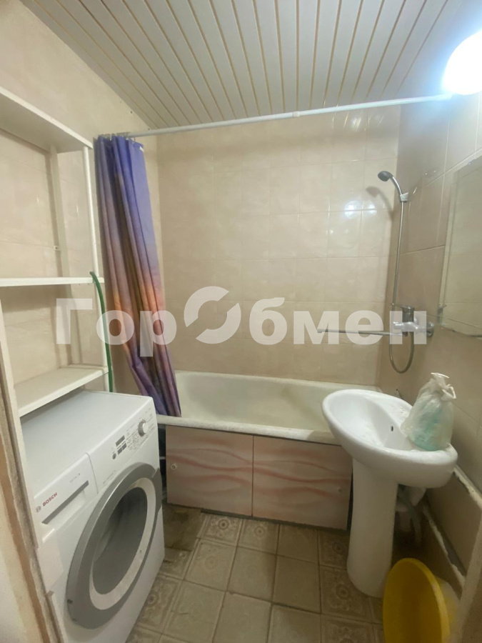 Продажа 2-комнатной квартиры, Москва, Россия,    улица Миклухо-Маклая