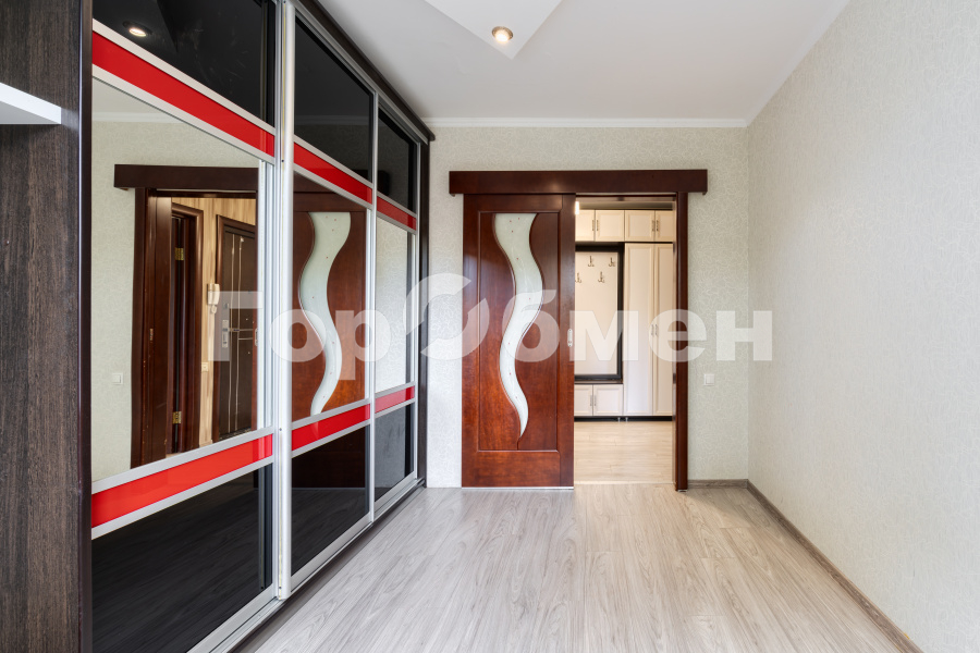 Продажа 3-комнатной квартиры, Московская, Россия,   городской округ Домодедово