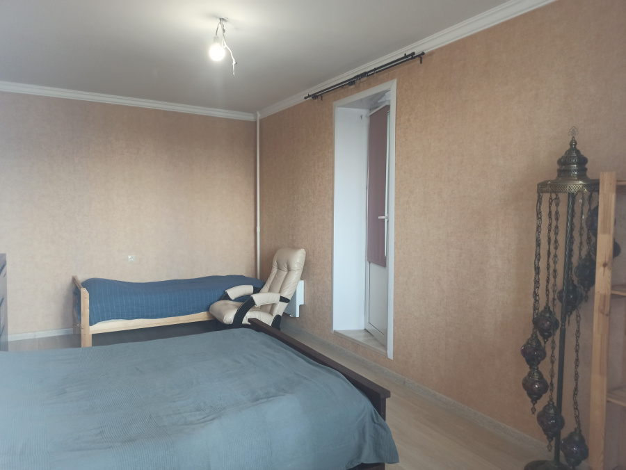 Продажа 3-комнатной квартиры, Москва, Россия,    улица Вертолётчиков