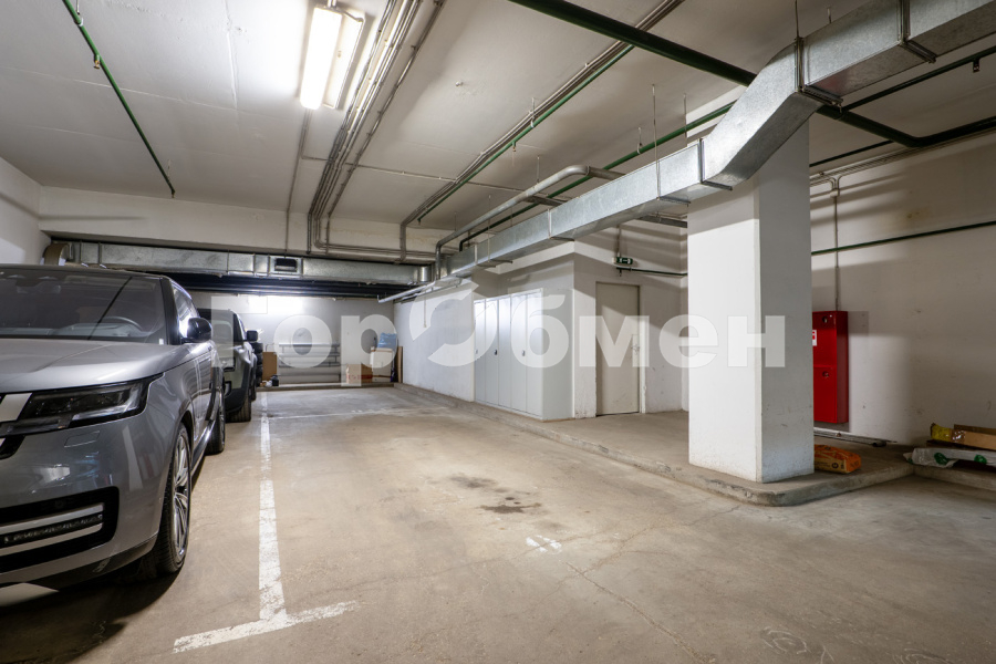 Продажа 3-комнатной квартиры, Москва, Россия,    Староволынская улица