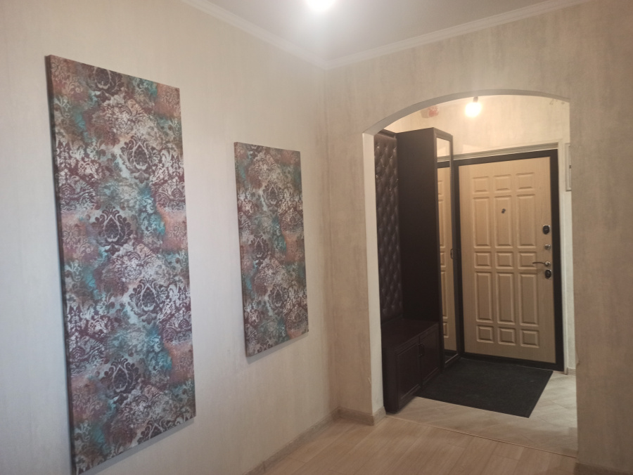 Продажа 3-комнатной квартиры, Москва, Россия,    улица Вертолётчиков