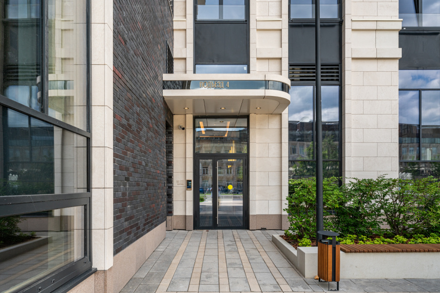 Продажа 2-комнатной квартиры, Москва, Россия,    улица Академика Королёва