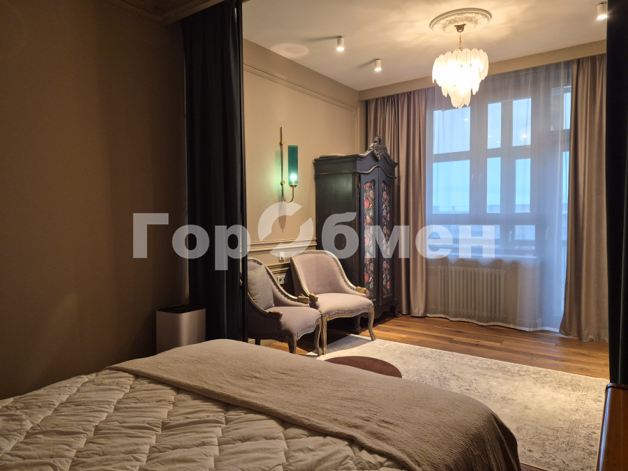 Продажа 2-комнатной квартиры, Москва, Россия,   Кутузовский проспект