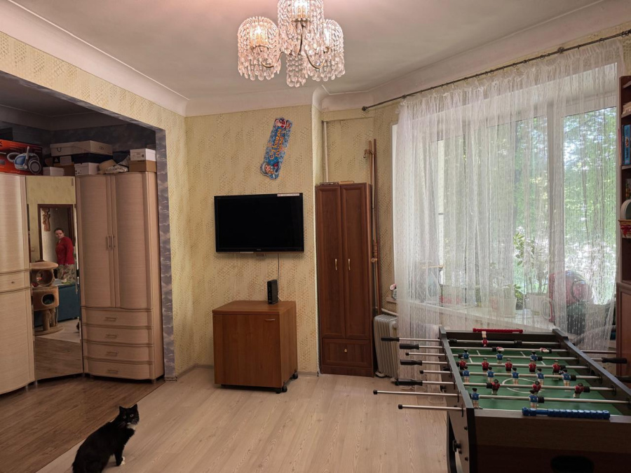 Продажа 2-комнатной квартиры, Москва, Россия,    Мантулинская улица