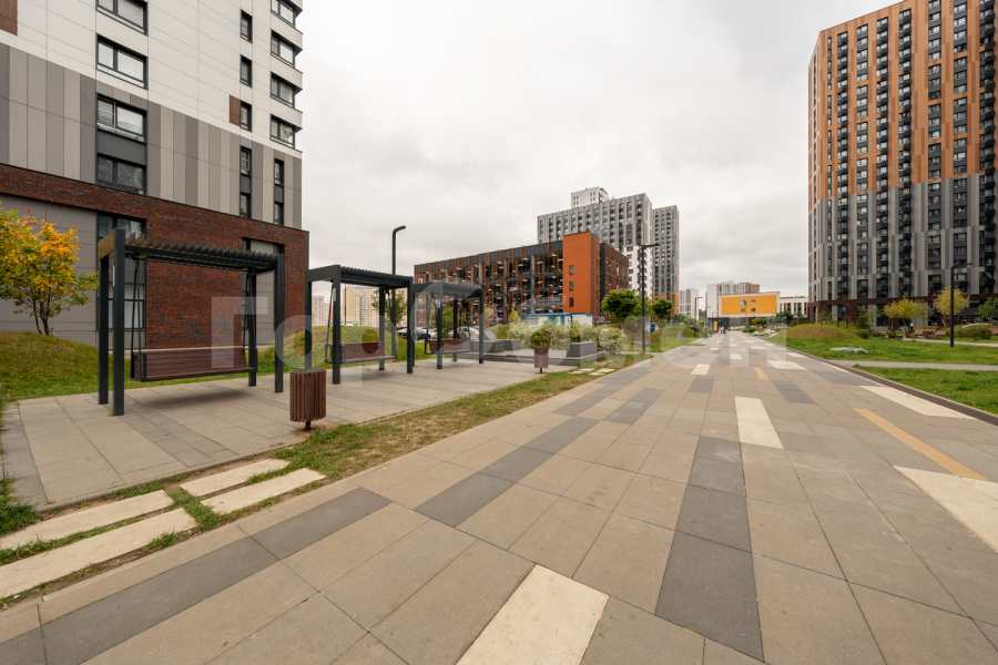 Продажа 4-комнатной квартиры, Московский, Россия,   Новомосковский административный округ