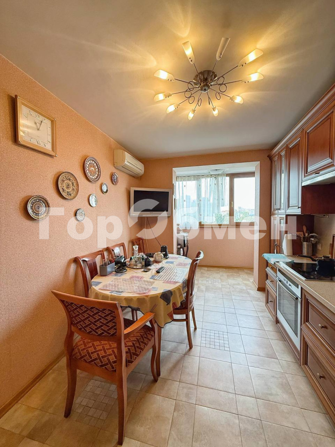 Продажа 3-комнатной квартиры, Москва, Россия,   Нижегородская улица