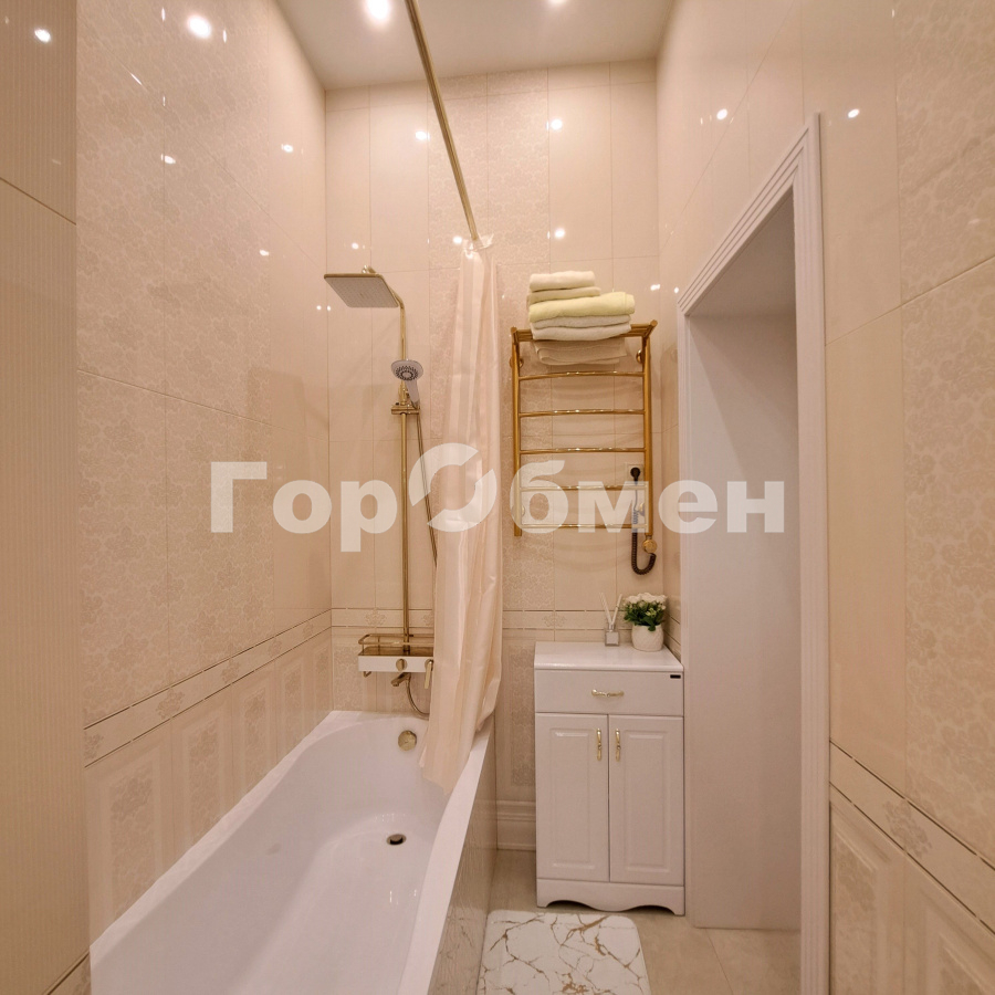 Продажа 3-комнатной квартиры, Москва, Россия,   1-я Владимирская улица