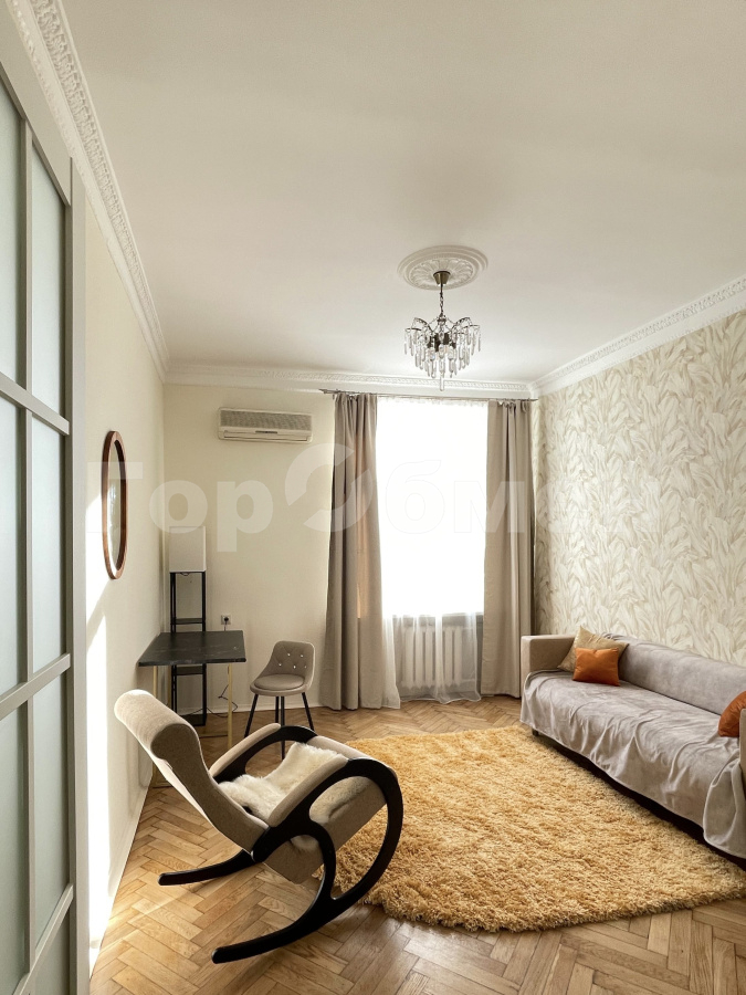 Аренда 2-комнатной квартиры, Москва, Россия,   Студенческая улица