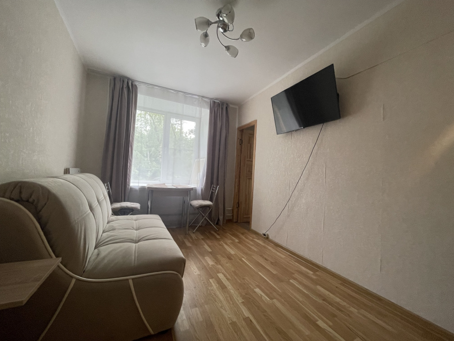 Аренда 1-комнатной квартиры, Москва, Россия,    Халтуринская улица