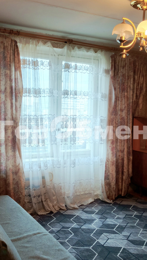 Продажа 2-комнатной квартиры, Москва, Россия,    Уссурийская улица