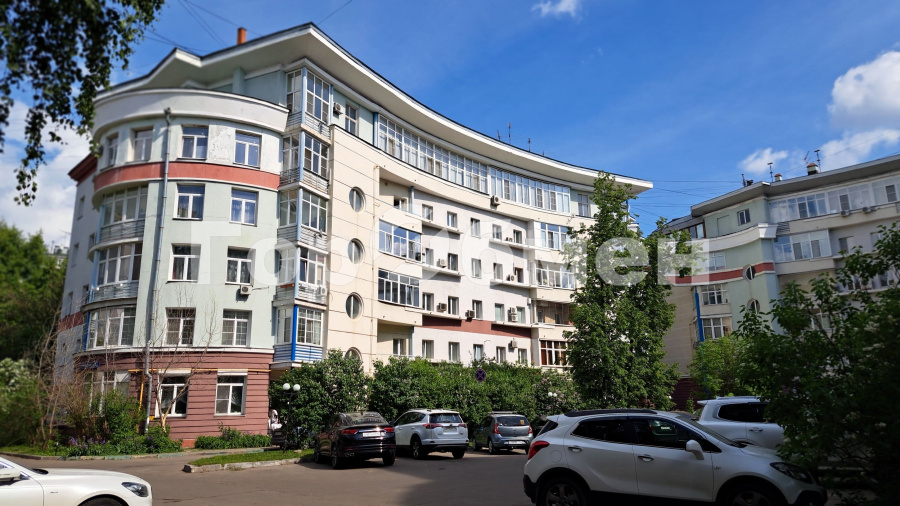 Продажа 3-комнатной квартиры, Москва, Россия,   1-я Владимирская улица
