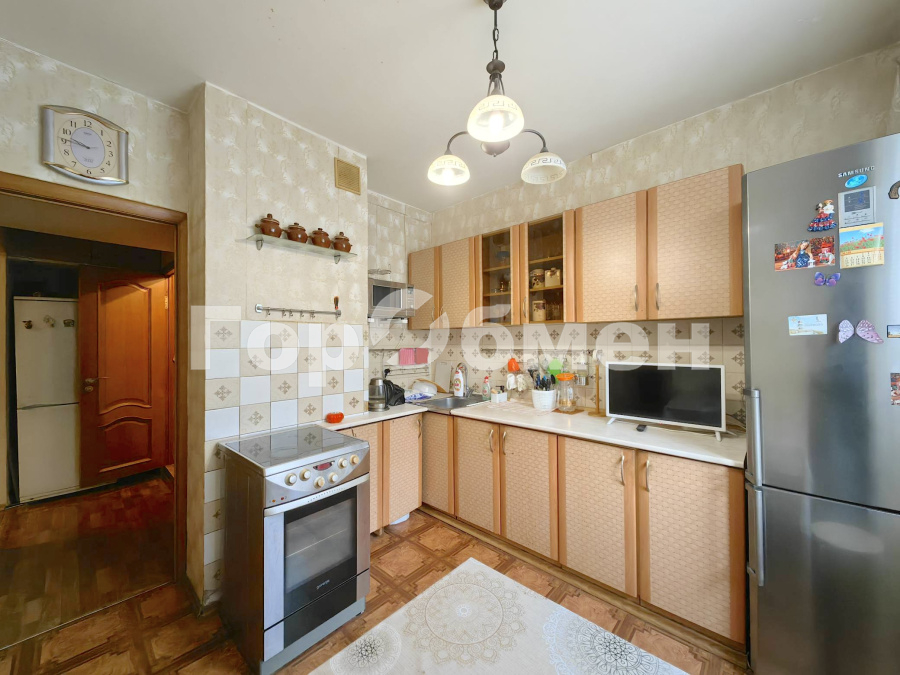 Продажа 2-комнатной квартиры, Москва, Россия,   улица Декабристов