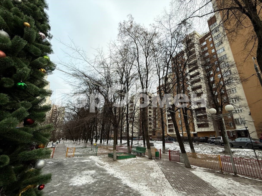 Продажа 3-комнатной квартиры, Москва, Россия,    улица Авиаконструктора Микояна