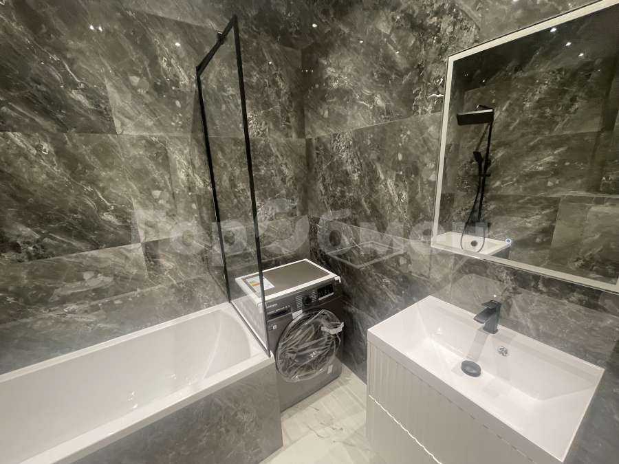 Продажа 2-комнатной квартиры, Москва, Россия,   улица Виктора Маслова