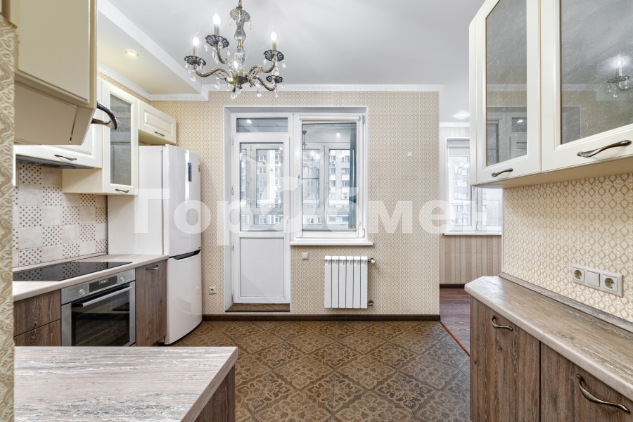 Продажа 2-комнатной квартиры, Москва, Россия,   Михневская улица