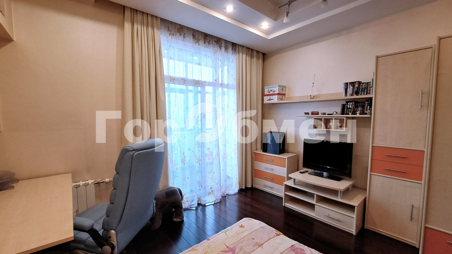 Аренда 3-комнатной квартиры, Москва, Россия,   улица Тёплый Стан