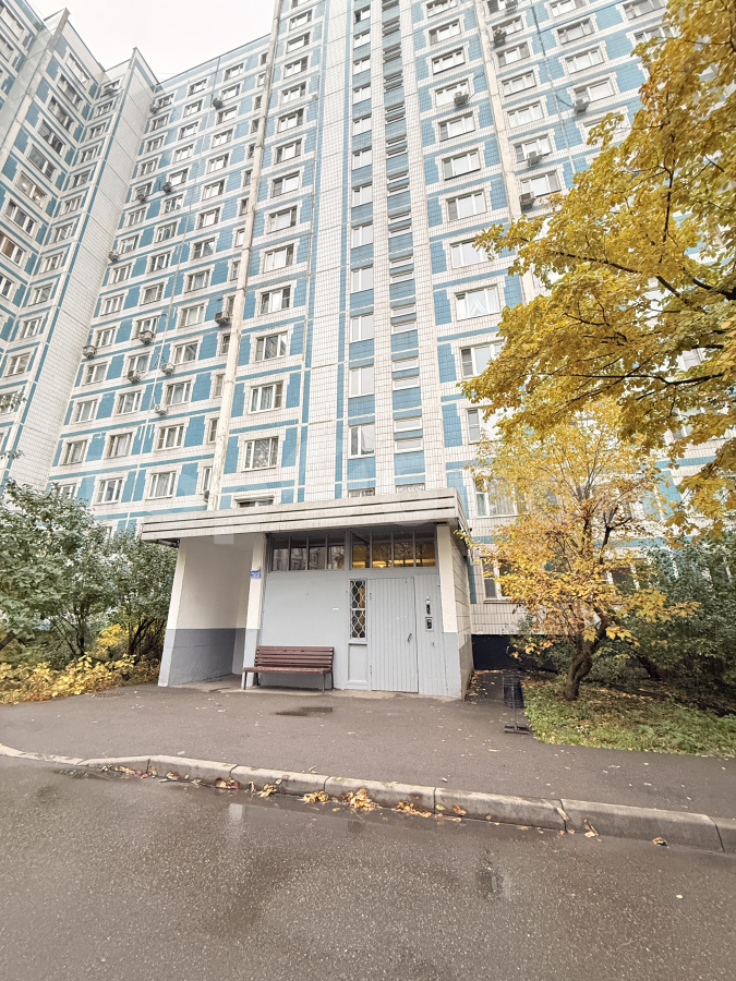 Продажа 3-комнатной квартиры, Москва, Россия,    улица Чичерина