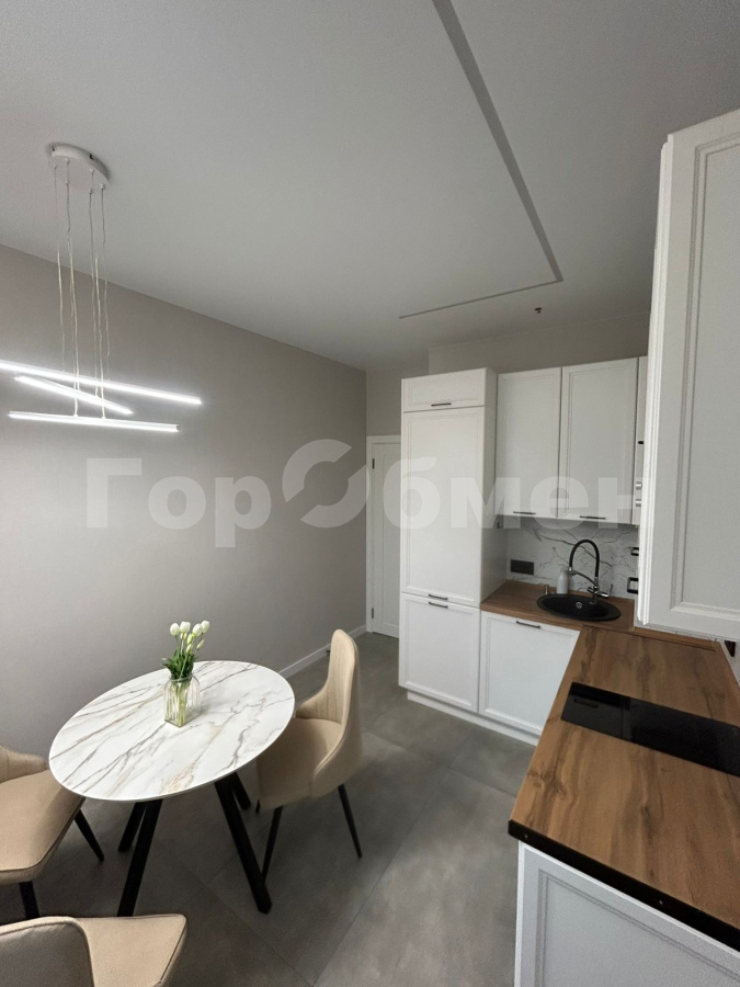 Продажа 1-комнатной квартиры, Москва, Россия,   Берёзовая аллея