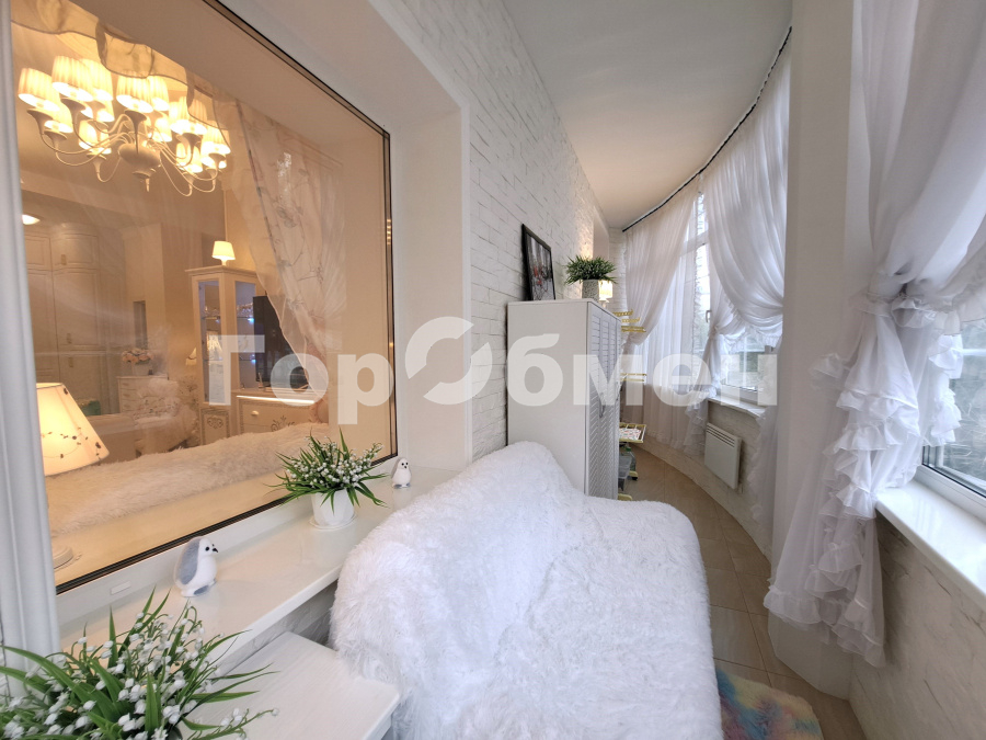 Продажа 3-комнатной квартиры, Москва, Россия,   1-я Владимирская улица