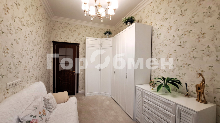 Продажа 3-комнатной квартиры, Москва, Россия,   1-я Владимирская улица