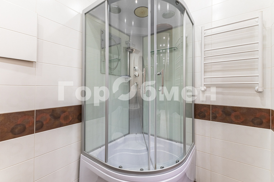 Продажа 2-комнатной квартиры, Москва, Россия,   Юровская улица