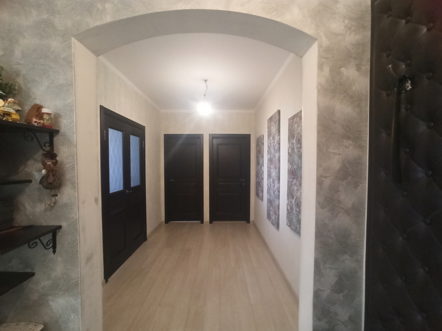 Продажа 3-комнатной квартиры, Москва, Россия,    улица Вертолётчиков