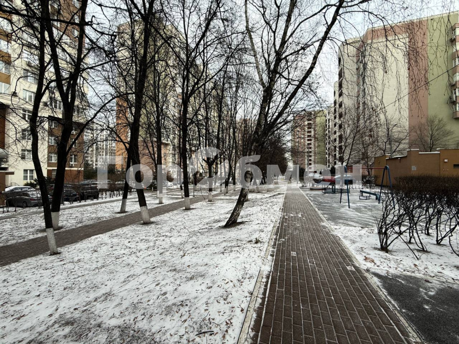 Продажа 3-комнатной квартиры, Москва, Россия,    улица Авиаконструктора Микояна