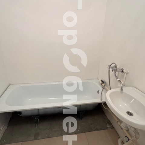 Продажа 2-комнатной квартиры, Москва, Россия,    улица Бутлерова