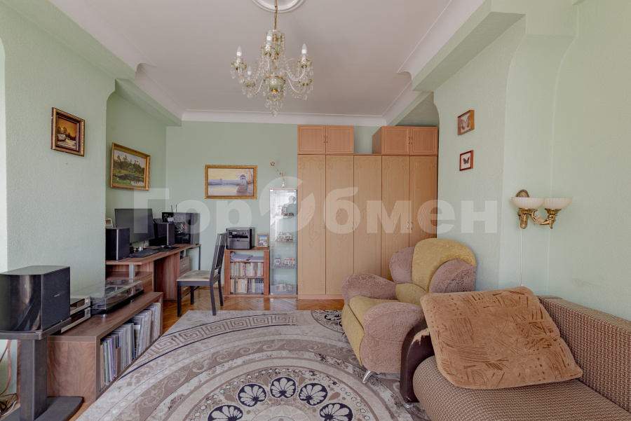 Продажа 4-комнатной квартиры, Москва, Россия,    Кропоткинский переулок