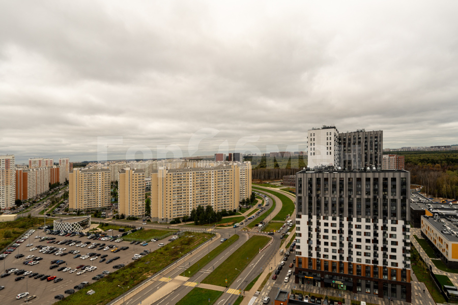 Продажа 4-комнатной квартиры, Московский, Россия,   Новомосковский административный округ