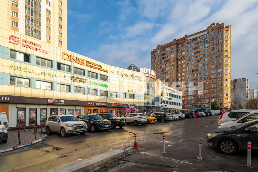 Продажа 4-комнатной квартиры, Королев, Россия,    микрорайон Юбилейный