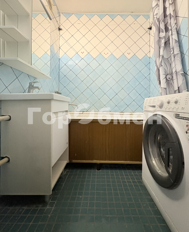 Продажа 2-комнатной квартиры, Москва, Россия,   Лебедянская улица