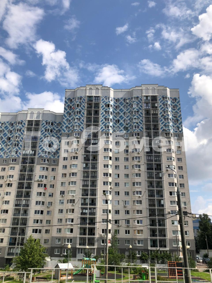 Продажа 2-комнатной квартиры, Москва, Россия,    улица Бутлерова