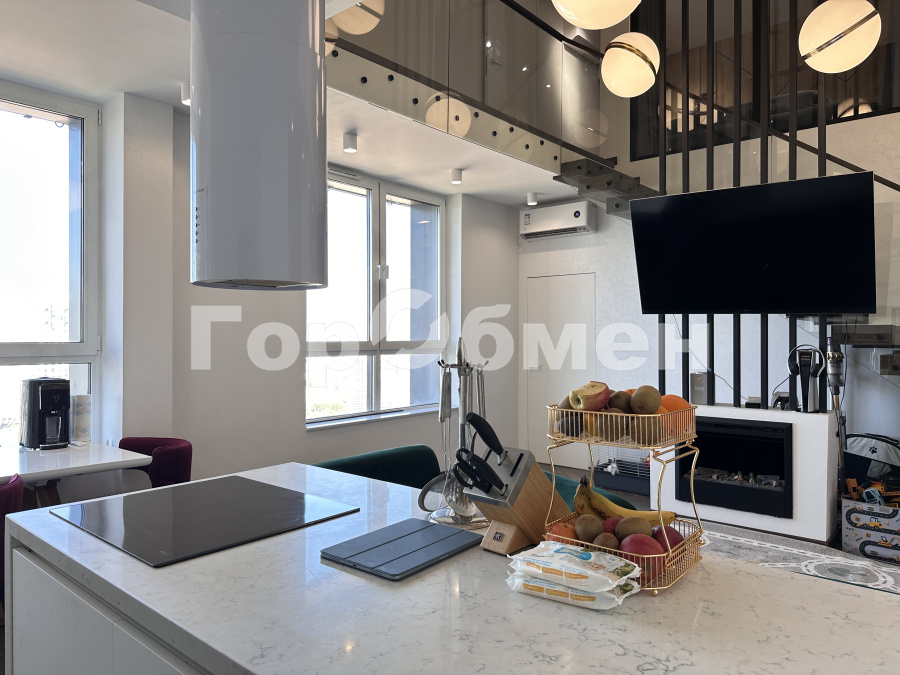 Продажа 4-комнатной квартиры, Москва, Россия,    Шелепихинская набережная