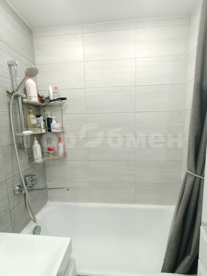 Продажа 2-комнатной квартиры, Москва, Россия,   улица Искры