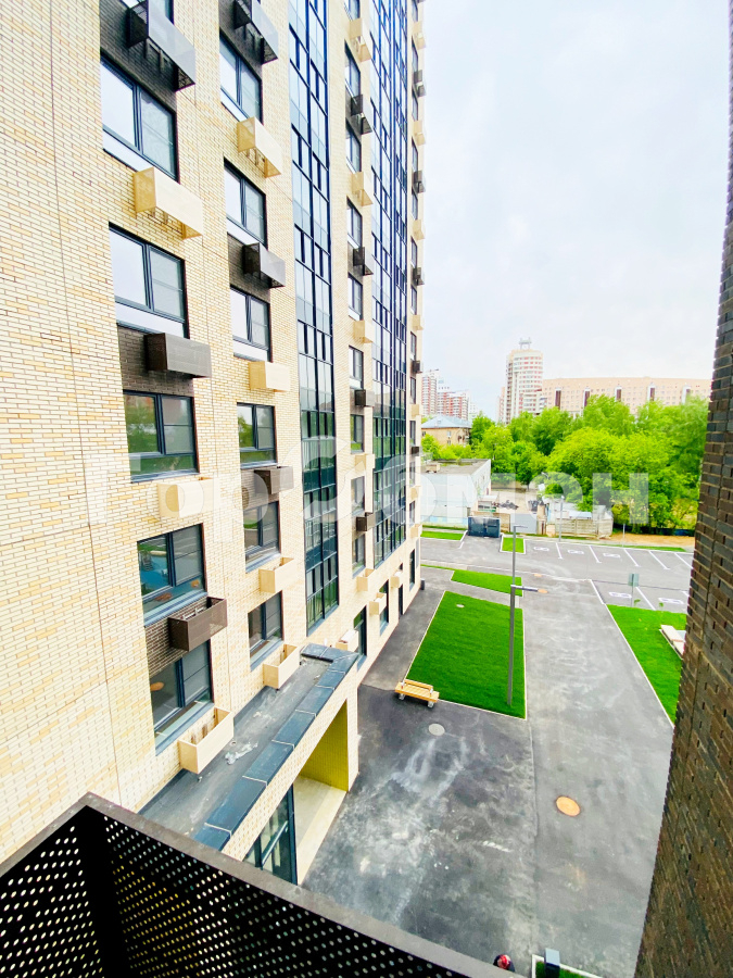 Продажа 3-комнатной квартиры, Москва, Россия,   улица Генерала Глаголева