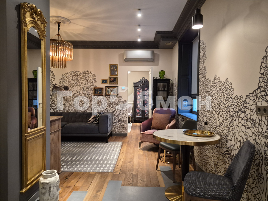 Продажа 2-комнатной квартиры, Москва, Россия,   Кутузовский проспект