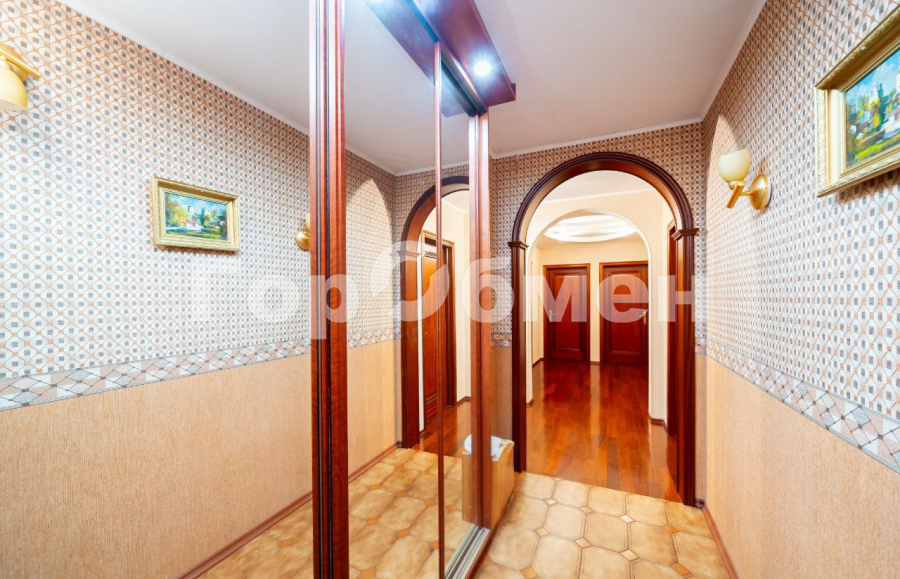 Продажа 4-комнатной квартиры, Королев, Россия,    микрорайон Юбилейный