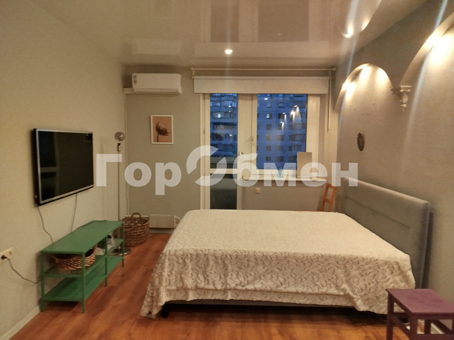 Аренда 3-комнатной квартиры, Москва, Россия,   улица Мичуринский Проспект