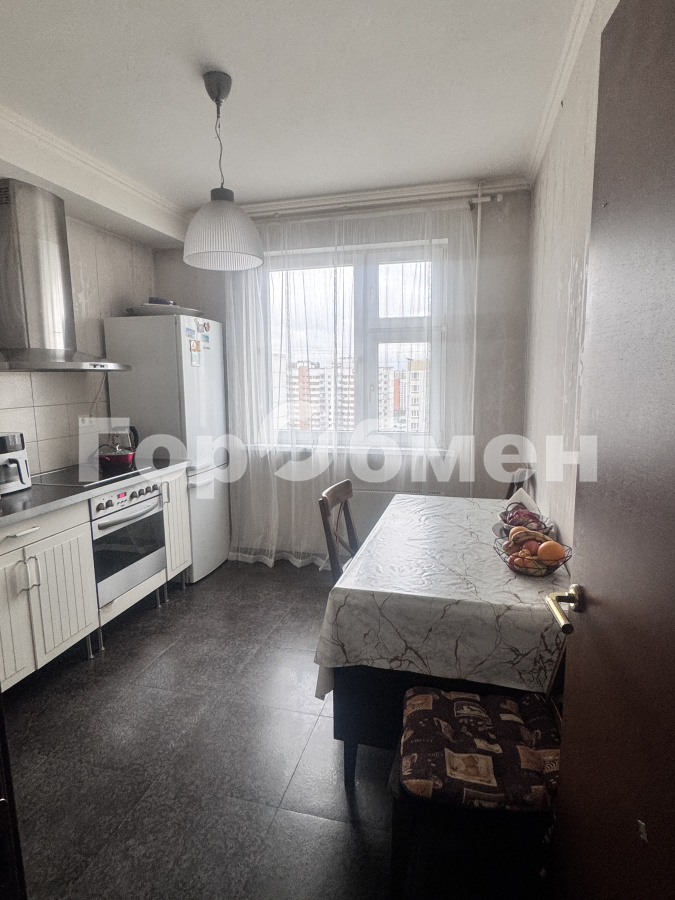 Продажа 2-комнатной квартиры, Москва, Россия,   Лукинская улица